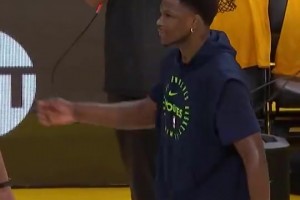 楊瀚森對比同期的王哲林，到底誰的表現(xiàn)更加驚艷?