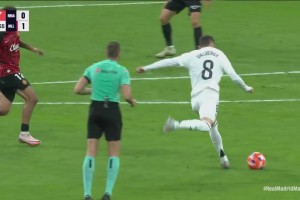 門將神了！巴爾韋德外圍起腳爆射！馬洛卡門將又雙叒撲出！