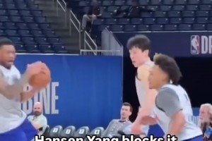 外線球員都喜歡和這種內(nèi)線打球！楊瀚森給小個(gè)子做球助攻的意識太強(qiáng)了！