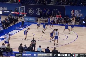 這波精彩??！楊瀚森能攻能防！順下上籃+怒護(hù)籃板+犀利助攻??