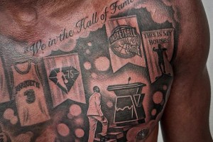 韋德這個胸前新紋身好帥啊！寫滿自己的榮譽和履歷