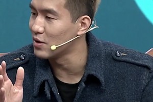 郭艾倫調(diào)侃孫銘徽G5踢球：打籃球太久了 突然想證明下自己腳法