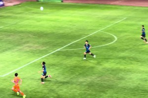 韓鵬社媒發(fā)布：好久沒來學(xué)校健身房了，還是熟悉的味道