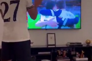 心系老東家！小盧卡斯觀看熱刺歐聯(lián)決賽，祝賀熱刺奪冠！