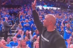 保羅現(xiàn)場觀戰(zhàn)！美網(wǎng)友調(diào)侃：多特為幫炮哥，所以打了福斯特嗎??