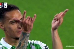 圓神超強(qiáng)實(shí)力！安東尼左腳兜射完美弧線直掛死角！