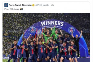 曼聯(lián)中場烏加特轉(zhuǎn)發(fā)巴黎官推并附文：祝賀??????