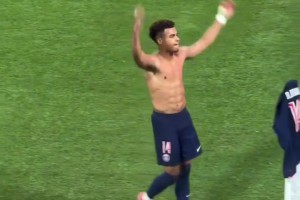 歐冠決賽的MVP，19歲杜埃八塊腹肌清晰可見????