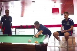 加維和亞馬爾贏得了一場臺球比賽，亞馬爾高呼：冠軍????