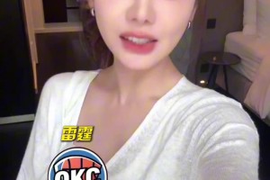 你看好誰？美娜身穿一身白色的紗衣分析明天的總決賽~