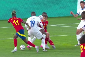 西班牙1-0領(lǐng)先法國！奧亞薩瓦爾助攻，尼科-威廉姆斯勁射破門！