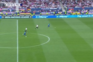 特獅也招架不住了！德國(guó)送禮，姆巴佩單刀無(wú)私橫傳奧利塞推空門(mén)