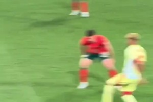 心思不在球場(chǎng)？葡萄牙戰(zhàn)勝西班牙奪冠，一個(gè)鏡頭成亞馬爾決賽縮影