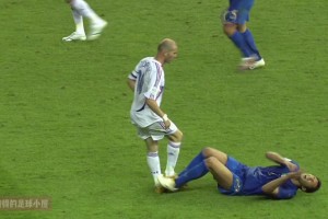 馬特拉齊：世界杯決賽我進了倆球啊，你們只記得齊達(dá)內(nèi)頂我??