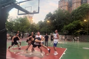 名場面！徐靜雨此前與楊毅辯論：吉諾比利跟諾維茨基不是一個檔次