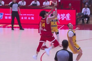 愣是看好幾遍才弄明白咋傳的球，楊力維??