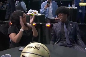 如今頂梁柱！22年雷霆用交易喬治得到的快船選秀權，選中杰倫威