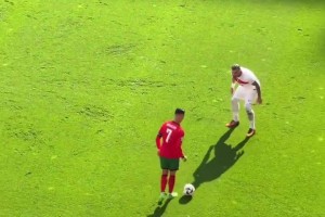 最佳視角！歐洲杯經(jīng)典時(shí)刻：39歲的C羅踩單車晃倒對(duì)手！