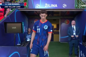 2分鐘連吃兩黃被罰下！范博梅爾之子魯本-范博梅爾歐青賽染紅！