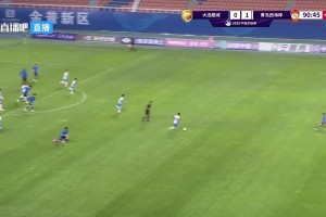 青島西海岸2-0領(lǐng)先！戴維森接隊(duì)友回傳破門