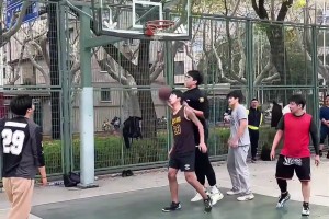 國產(chǎn)濃眉！CBA替補中鋒魯吐布拉，野球局隨便隔扣