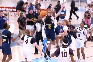 一模一樣？保羅兒子CP4最近比賽集錦