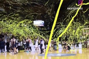 書豪冠軍咯！中國(guó)臺(tái)灣聯(lián)賽，林書豪率領(lǐng)新北國(guó)王總決賽搶七奪冠！