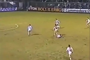 糟糕的草皮！86/87賽季范巴斯滕對陣馬爾默個人集錦！