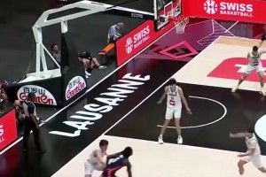 ??成扣籃大賽了！美國U19全場扣了29個籃 暴虐約旦73分