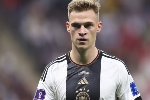 球員集錦：位置多變、卓越視野、攻守兼?zhèn)?！拜仁?duì)長基米希