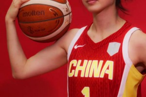 好美！??穿豹紋熱舞的美娜，能不能打動你？