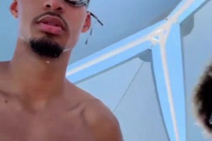 文班亞馬領(lǐng)銜馬刺眾將比賽游泳 敢不敢叫那個(gè)21號(hào)新秀????