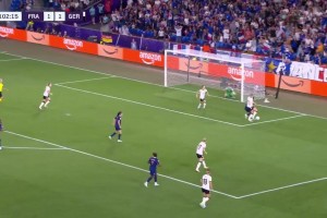 神人??德國(guó)女足門將門線撈球拯救球隊(duì)，拖入點(diǎn)球大戰(zhàn)淘汰法國(guó)