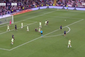 有爭議？英格蘭第117分鐘獲得點球，凱莉點射被撲隨后補射破門