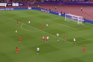 這就是金球小姐！邦馬蒂漏球轉(zhuǎn)身小角度射門(mén)制勝，助西班牙進(jìn)決賽