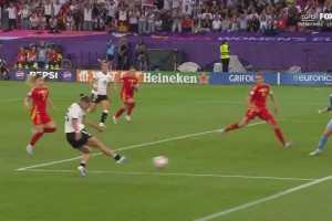 太神了！女足歐洲杯巴薩女足門(mén)將神奇兩連撲！拒絕德國(guó)絕殺！