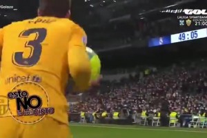 趕緊把球給我！名場(chǎng)面：皮克和維尼修斯起爭(zhēng)執(zhí)，兩個(gè)人據(jù)理力爭(zhēng)！