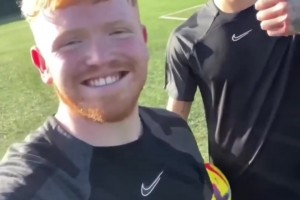 太搞了！外網(wǎng)動畫惡搞：利物浦球員歡慶努涅斯去新月！