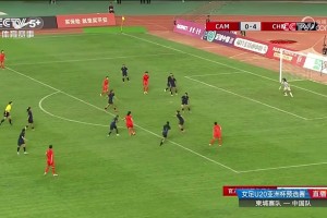 解說(shuō)：就像梅西所做的一樣！張怡倩精彩過(guò)人后爆射破門??