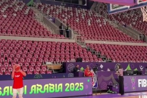 怎么回事？胡明軒對(duì)陣韓國(guó)賽前三分7連中 正式比賽卻7投0中??