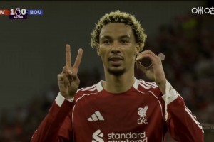 致敬若塔！?；倏酥新吠黄破崎T！攻入新賽季英超首球！