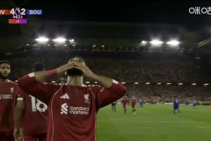 利物浦4-2殺死比賽！薩拉赫禁區(qū)內(nèi)連續(xù)晃動打門得手！