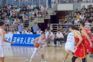 高詩巖老婆秀兩人恩愛結(jié)婚一周年，有這樣支持的媳婦羨慕啊