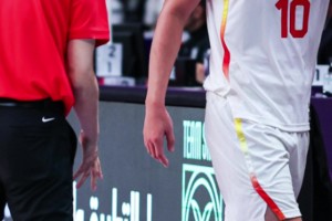 郭士強(qiáng)：很喜歡王俊杰！從大學(xué)直接到國家隊(duì) 他積極態(tài)度打動了我