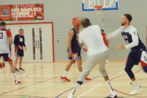 甚至還單挑庫(kù)里！KD去年美國(guó)男籃隊(duì)內(nèi)訓(xùn)練單挑合集！