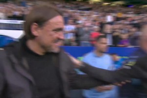 【集錦】英聯(lián)杯-博格破門雙方常規(guī)時(shí)間戰(zhàn)平 謝周三點(diǎn)球3-0利茲聯(lián)