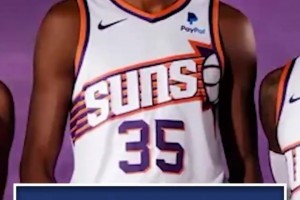 變了兩個位置！庫里20年和24年的歷史最佳首發(fā)五人！