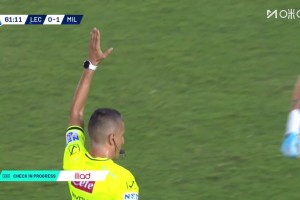 米蘭進(jìn)球再次被吹！S-希門尼斯抽射破門！越位在先進(jìn)球無效！