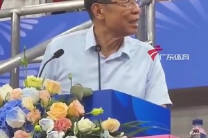 鐘南山談男籃亞洲杯奪亞軍：胡明軒最后一投可惜啦，但精神非常好