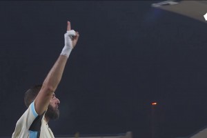 ??本澤霸王龍！本澤馬沙特聯(lián)首輪頭頂腳踢上演帽子戲法！